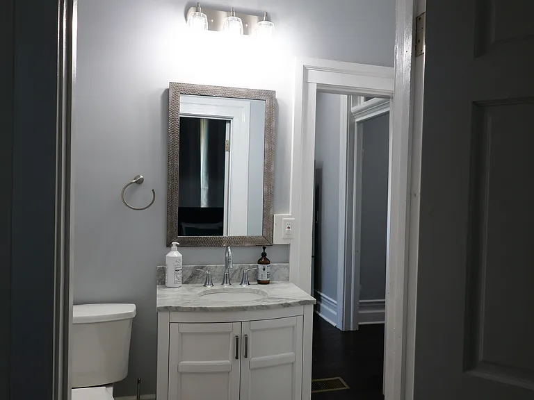 1314 S Court St — Photo 28