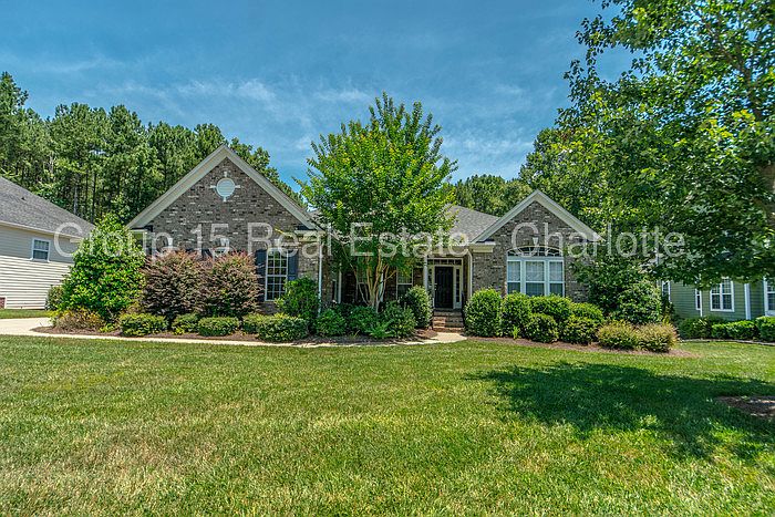 1st image of 209 Village Glen Way
