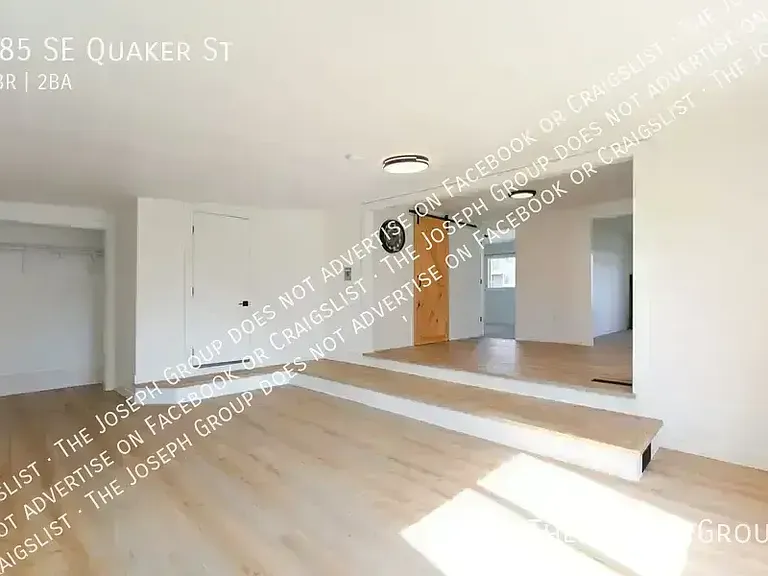 285 SE Quaker St — Photo 12