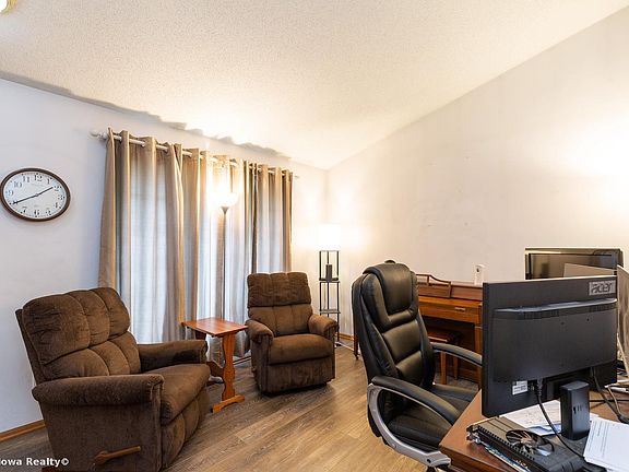 5th image of 5416 NW 91st St