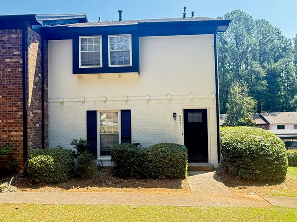 621 Garden Walk Dr, Stone Mountain, GA 30083