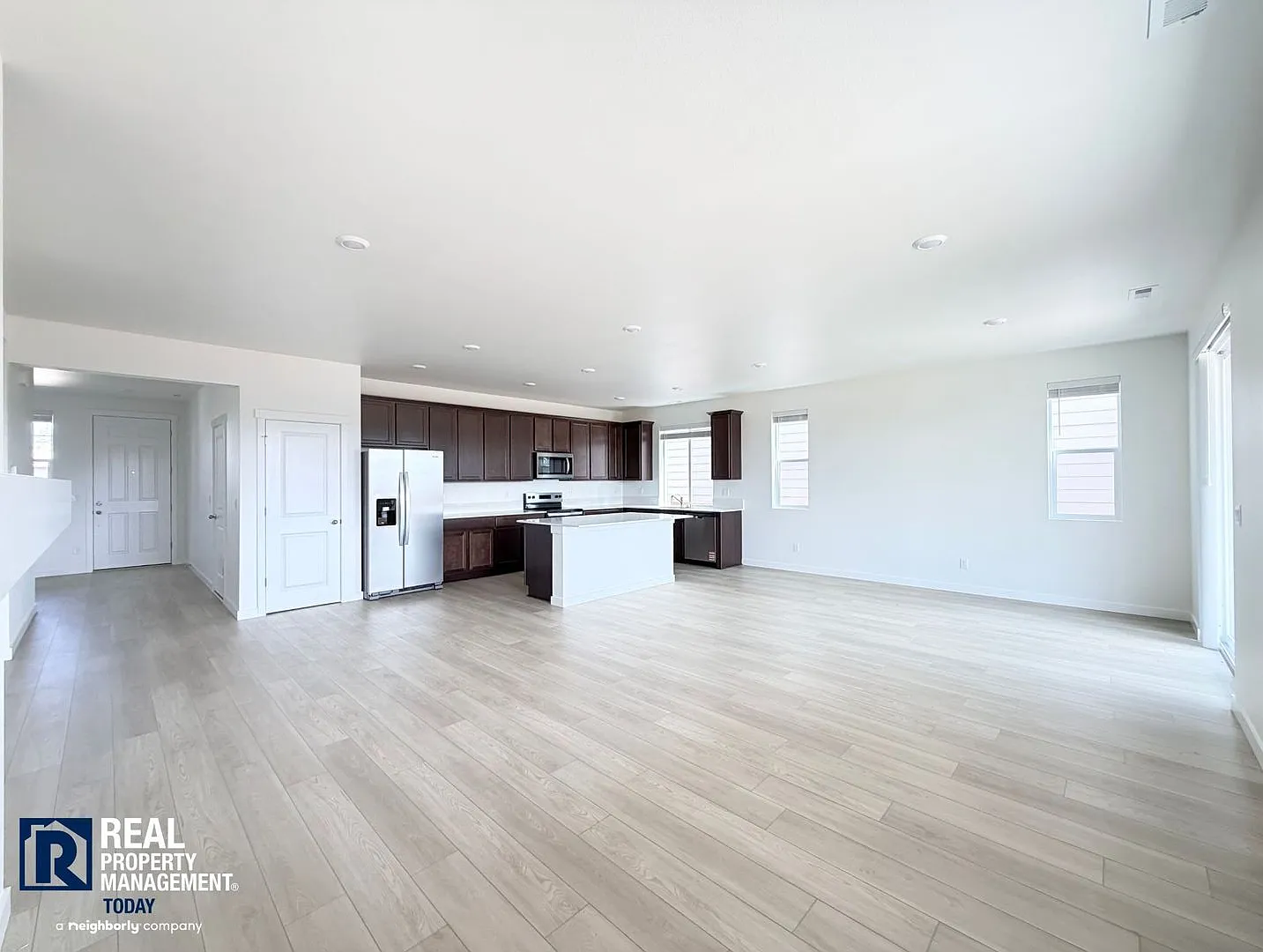 Brand-New 5-Bedroom Puyallup Home | Never Lived In, Central A/C & Modern Finishes — Photo 3