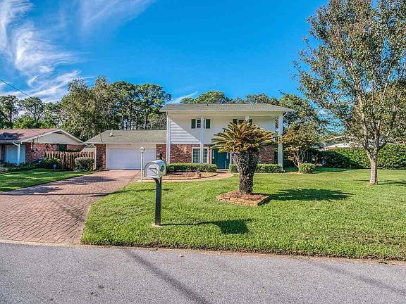 2nd image of 809 Poinciana Dr