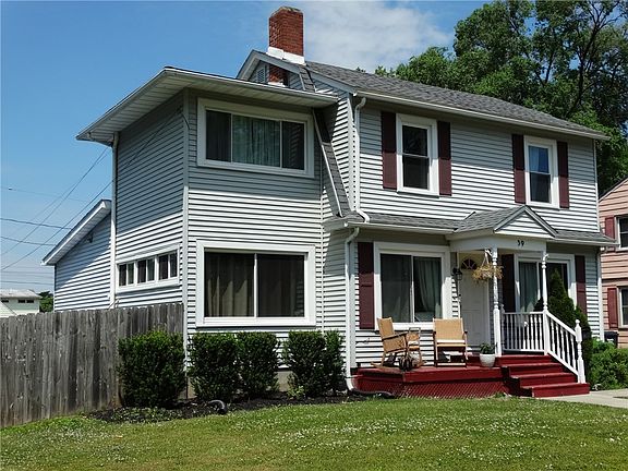 3rd image of 39 Houghton Cir