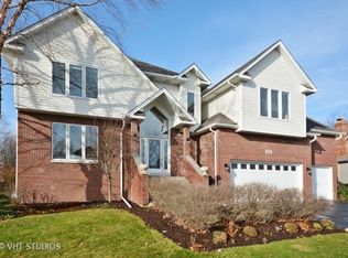 2623 Salix Cir, Naperville, IL 60564