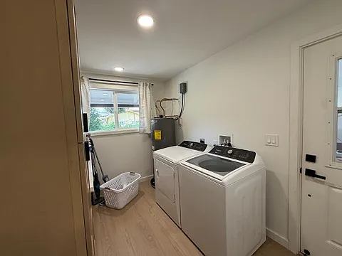 Laundry/mud room