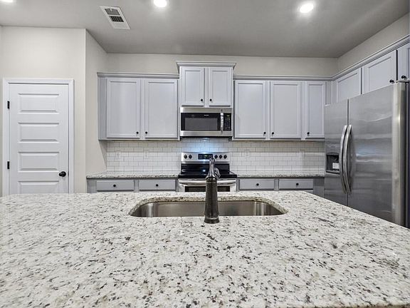 5th image of 4713 Ridge Valley Dr