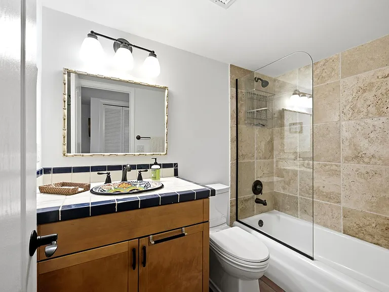 333 Harbour Dr #209 — Photo 23