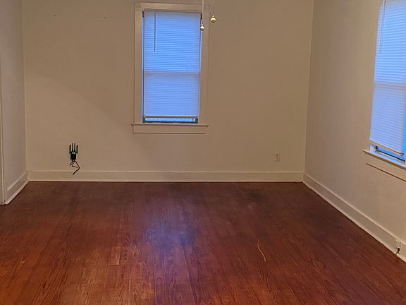 3rd image of 4506 Viola St