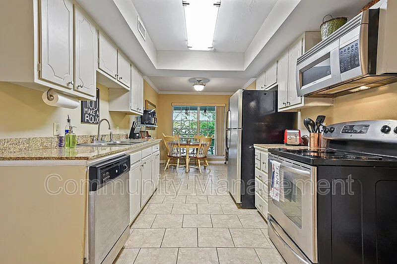 2 bed, 2.0 bath, 1234 sqft, $1,700 — Photo 3