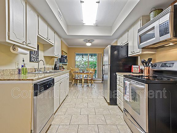 3rd image of 7950 Jefferson Hwy APT 205