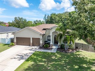 901 8th Ave SW, Ruskin, FL 33570