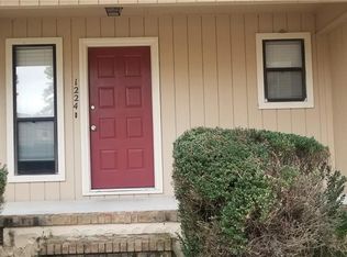 1224 N Forest Dr, Fayetteville, NC 28303