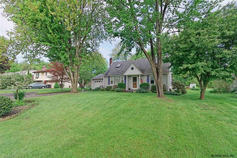2nd image of 447 WALLACE Road