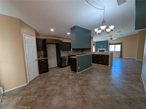 5th image of 51955 Riza Ave