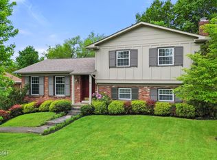 2512 Hounz Ln, Louisville, KY 40223