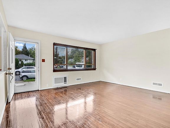 5th image of 254-07 38th Ave #1