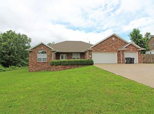 700 Turtle Creek Dr, Rogers, AR 72756