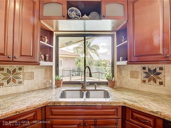 4th image of 5371 NW 58th Ter