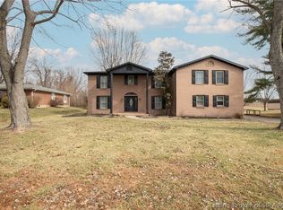 2413 Saint Andrews Road, Jeffersonville, IN 47130