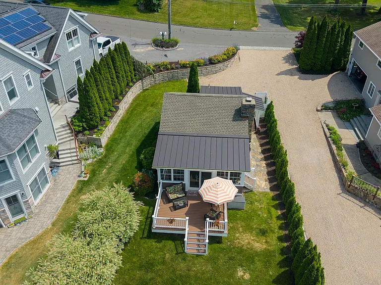11 Cedar Dr — Photo 35