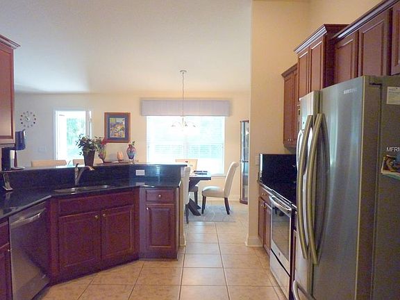 4th image of 701 Elkhorn Fern Ln