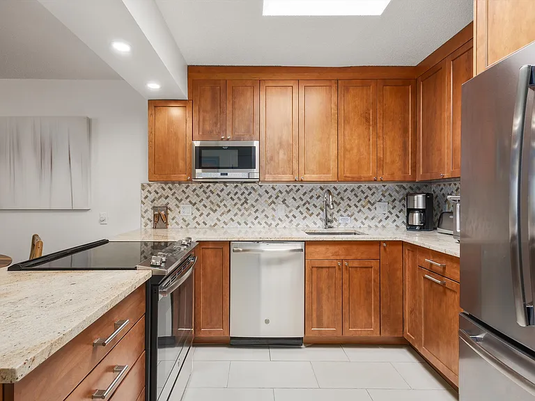 205 E Durant Ave #3E — Photo 8