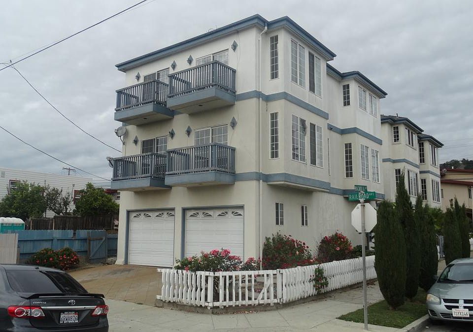 1st image of 5 Magnolia Ave