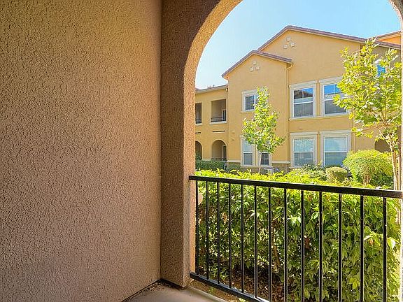 5th image of 1307 Milano Dr Unit 5
