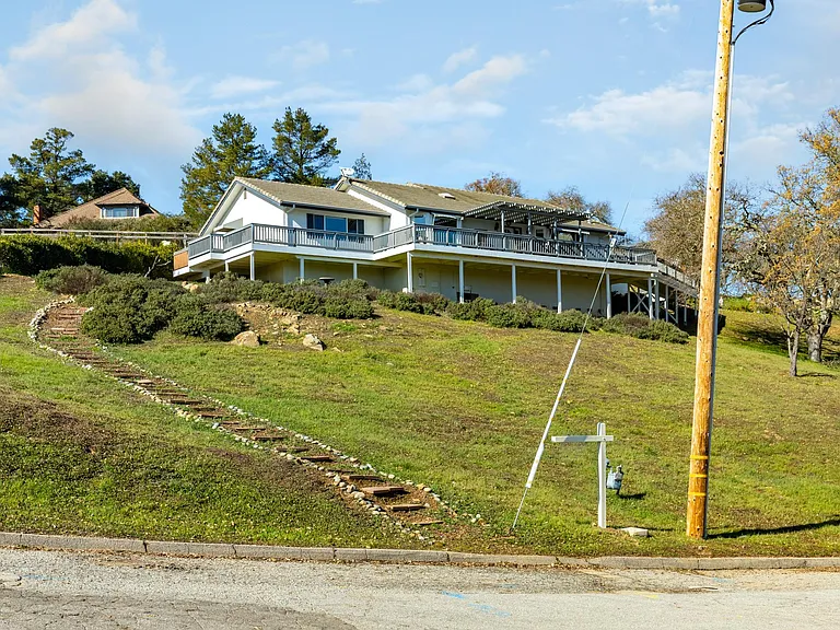 10060 San Marcos Rd — Photo 1