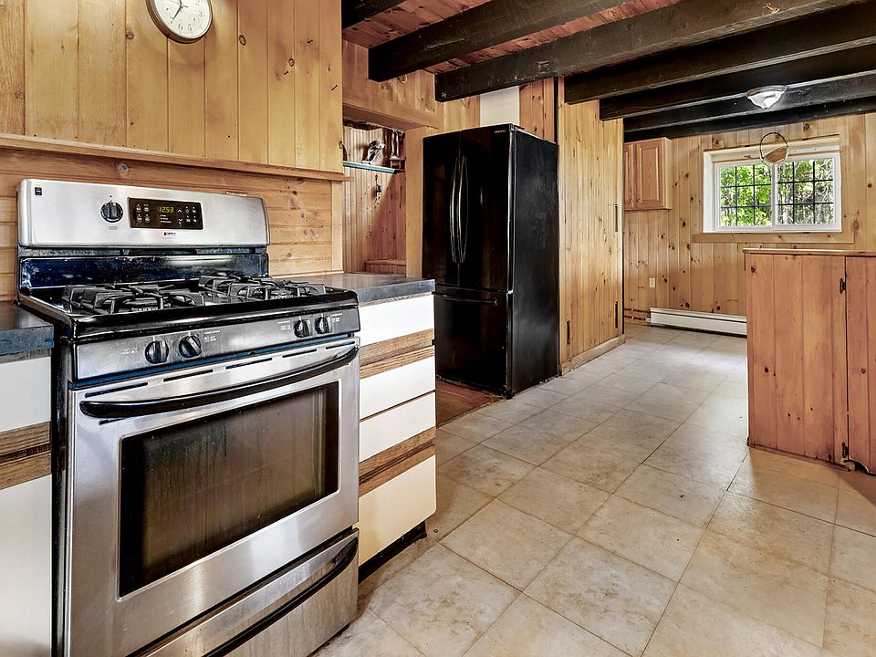 10th image of this home