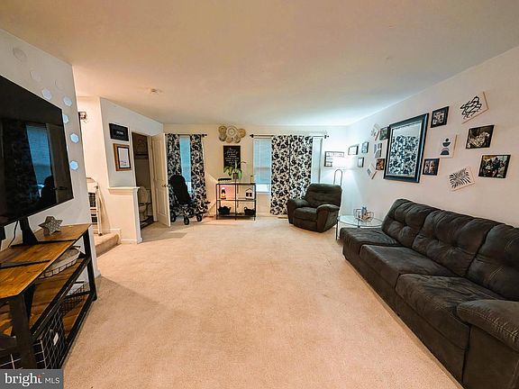 5th image of 17632 Fieldstone Ave