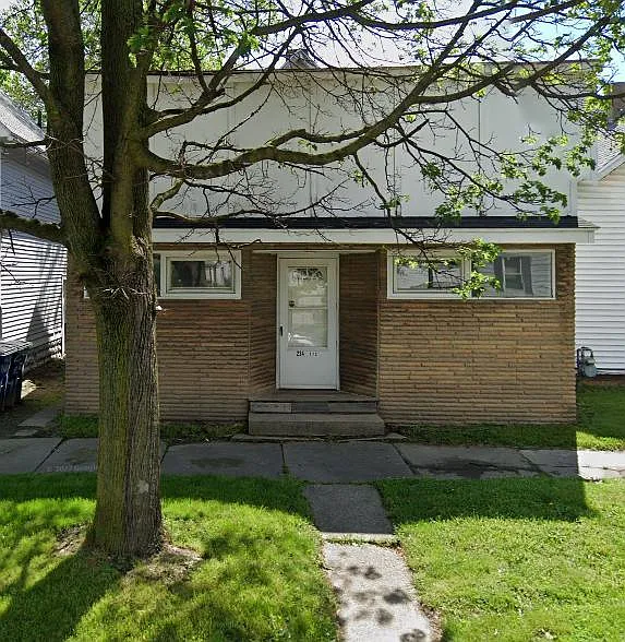 2340 Elm St #1/2