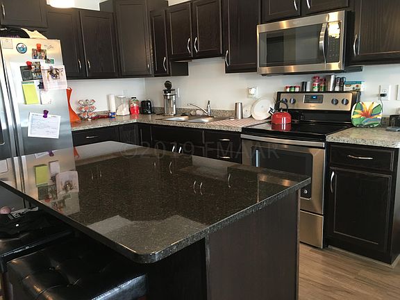 3rd image of 2150 10th St W
