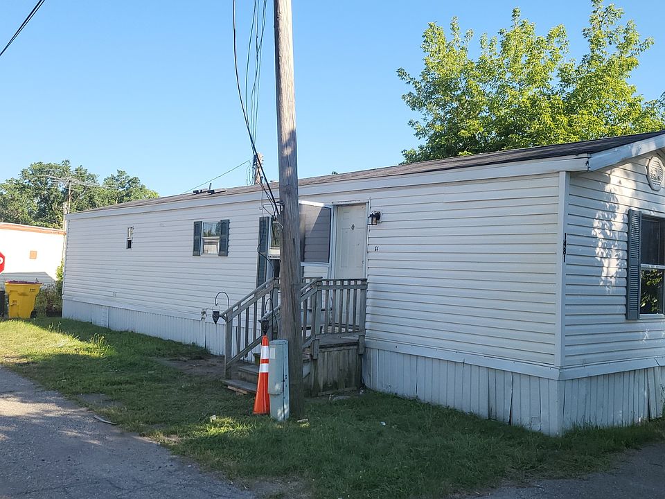 1st image of 2211 S Dort Hwy Lot A4