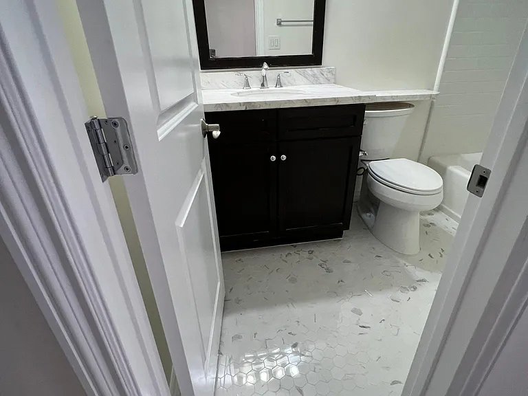 Guest bathroom.