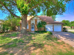 1011 Craig Dr, Moore, OK 73160