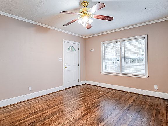 5th image of 129 Nelson Ave
