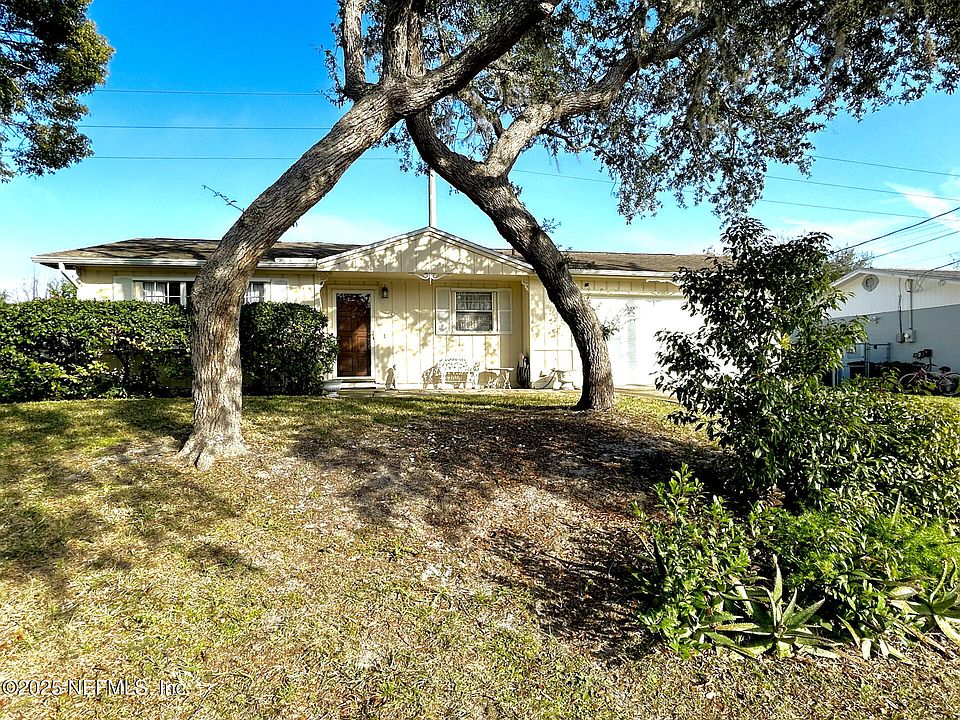 1st image of 219 FOREST HILLS Boulevard