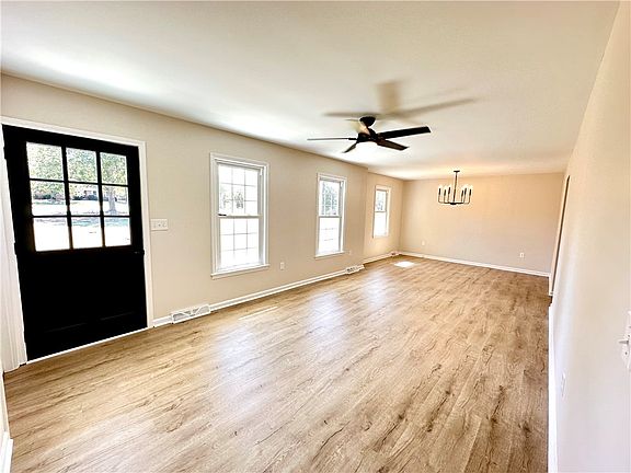 3rd image of 107 Woodlawn Ave