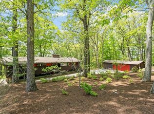 518 Annursnac Hill Rd, Concord, MA 01742