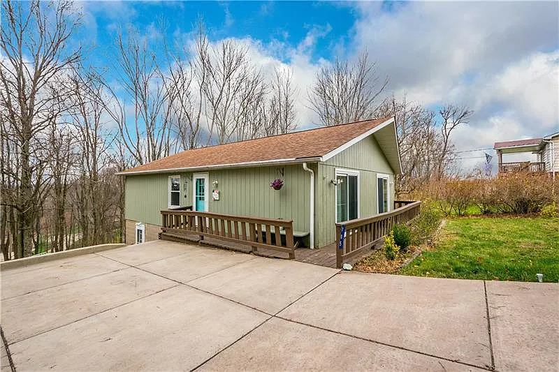 705 Frederick Ct photo 1