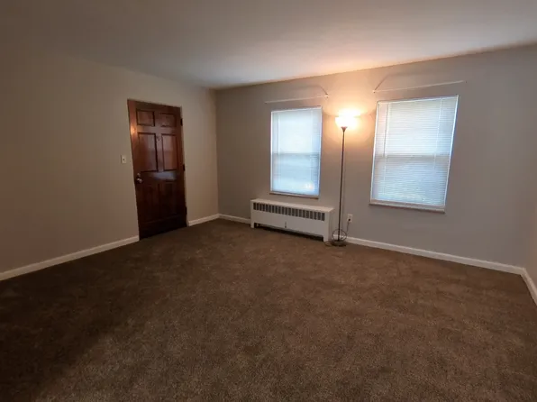 1216 N Plum St APT 2, Springfield, OH 45504