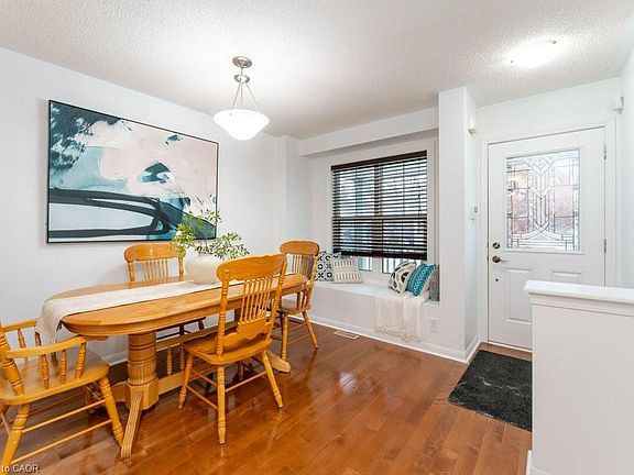 2nd image of 1134 Riddell Cres