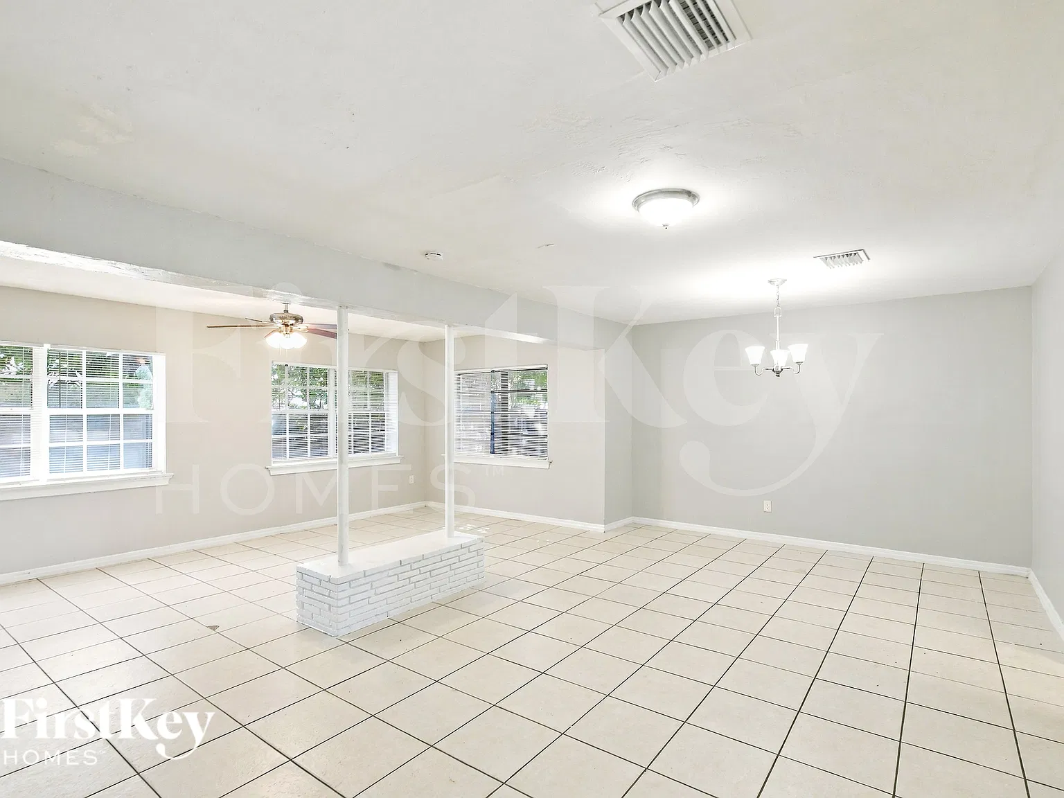 3 bed, 2.0 bath, 1483 sqft, $2,630 — Photo 2