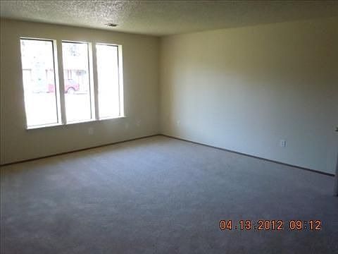 3rd image of 7605 211th St E