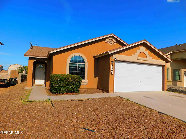 2508 Sparrow Point St — Photo 2
