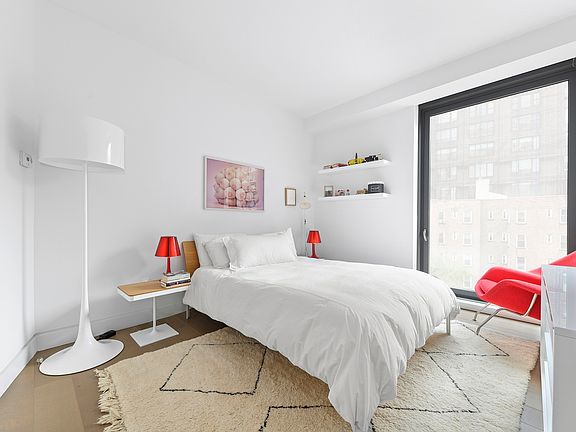 5th image of 180 6th Ave APT 5B