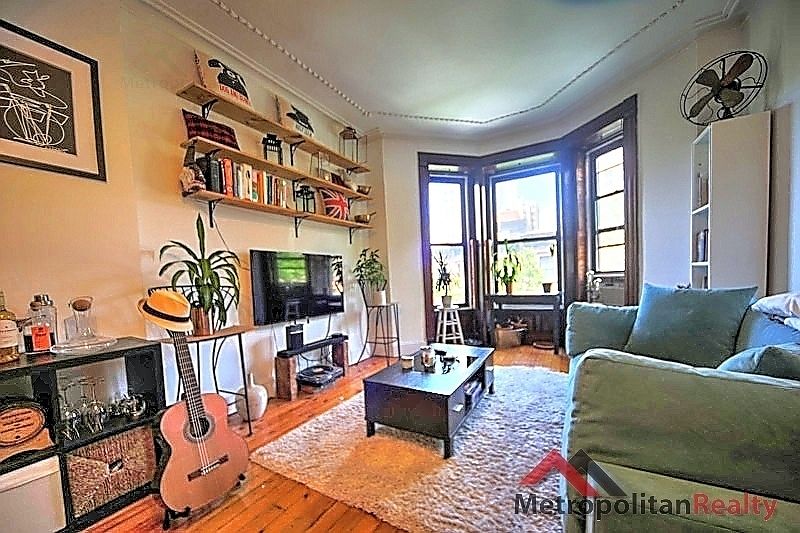 1st image of 924 President St #4A