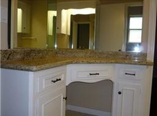 9734 Braesmont Dr, Houston, TX 77096